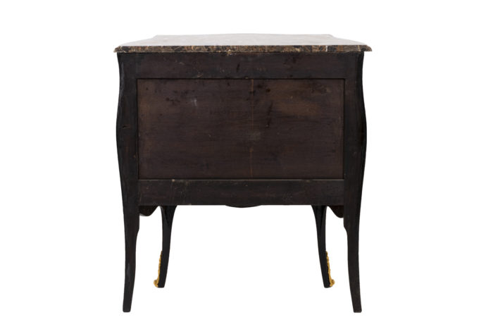 Petite commode sauteuse de style Louis XV, vue de dos