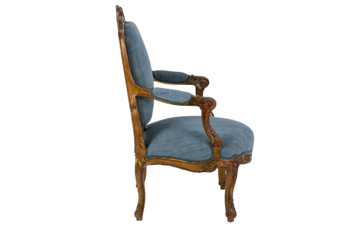 Pair of armchairs - profile