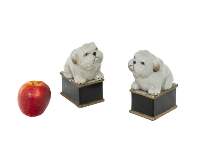 Pair of small dogs in celadon cracked porcelain, overview