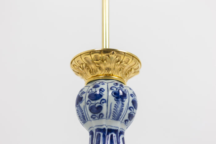 Lampe Delft - ciselure de la monture