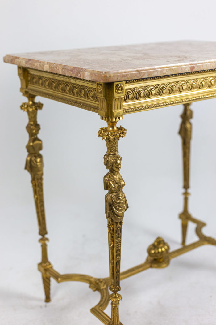 Table in gilt bronze - bottom view