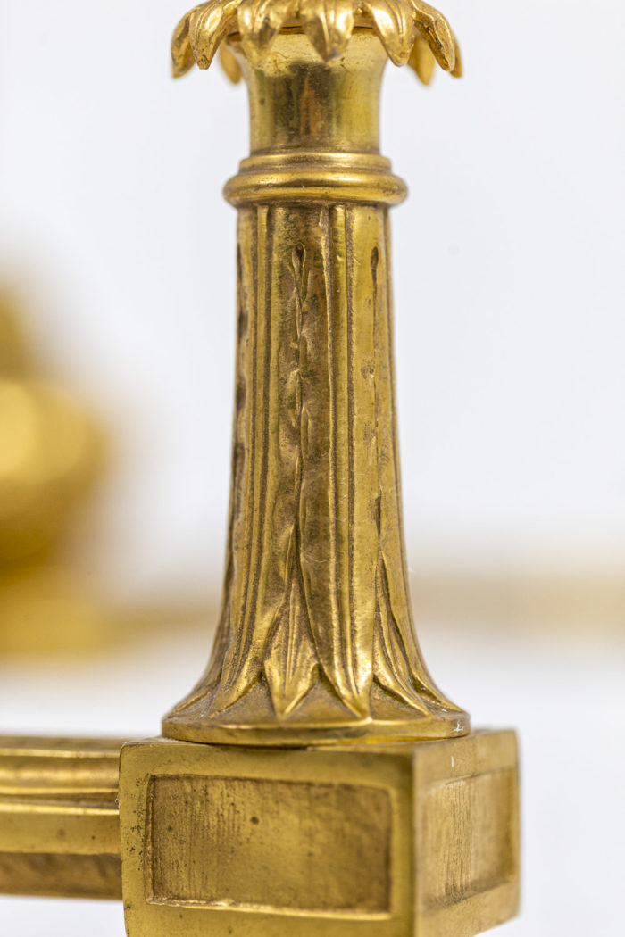 Table in gilt bronze - detail of the base