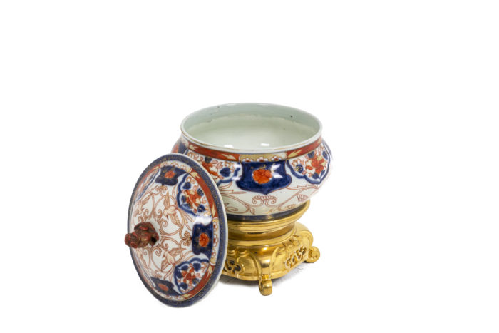 Perfume burner in Imari porcelain - open jar