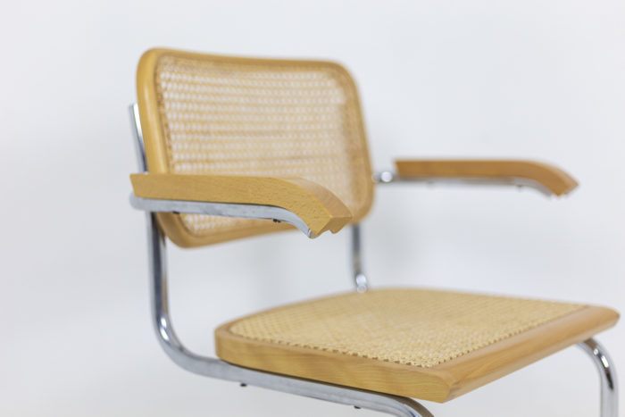 Série de fauteuils Cesca - focus profil