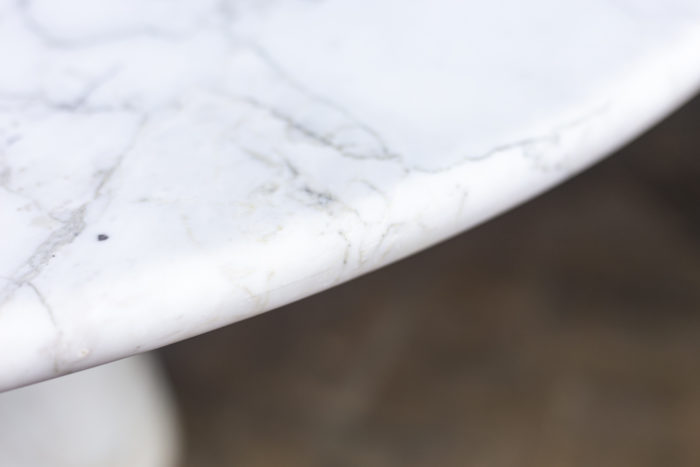 Angelo Mangiarotti, Table M1 -  edge detail