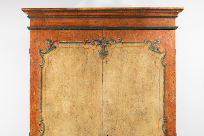 Armoire peinte italienne - corniche