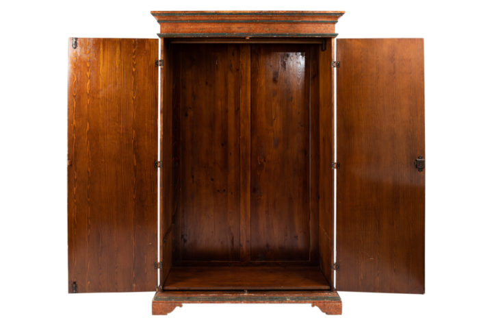 Armoire peinte italienne - ouverte