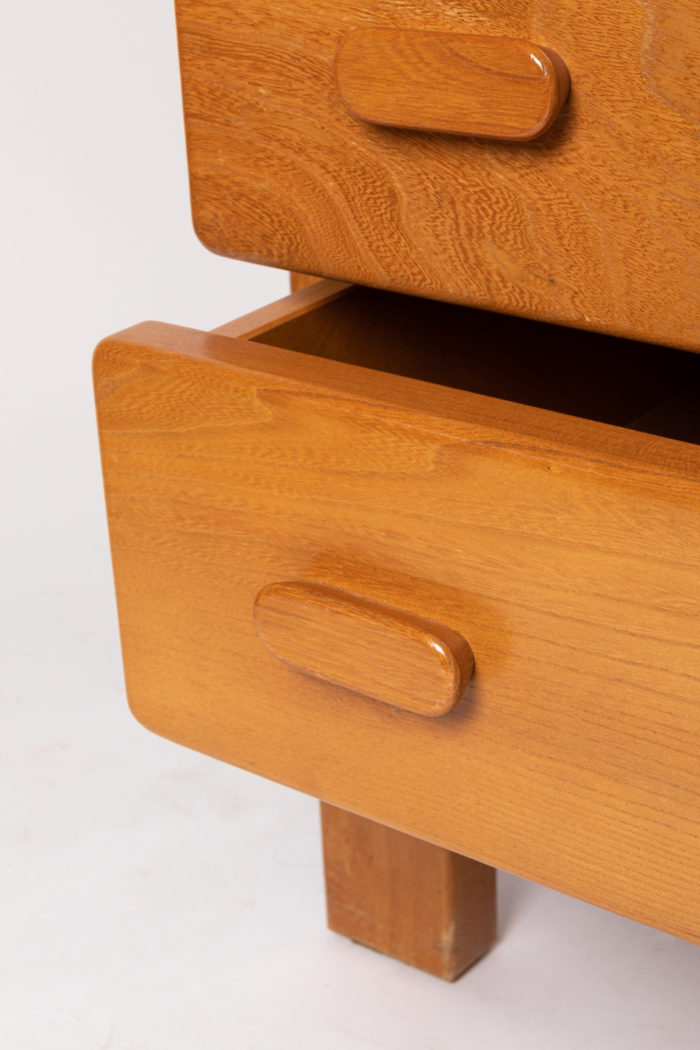 Chest of drawers - tree drawers