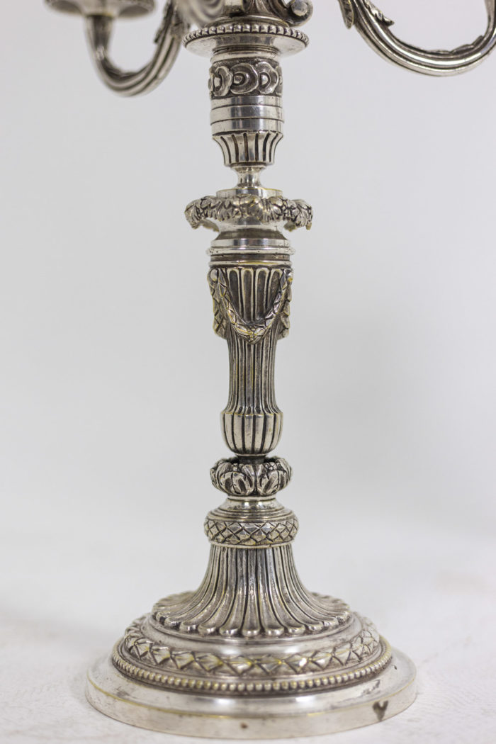 Paire de chandeliers - focus pied