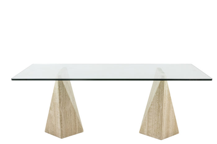 Dining table in travertine - face