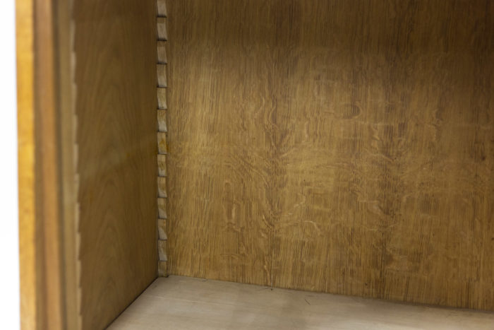 Bookcase in oak - interior