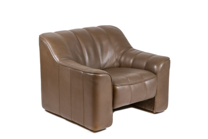 Fauteuil en cuir marron glacé - fauteuil 3:4