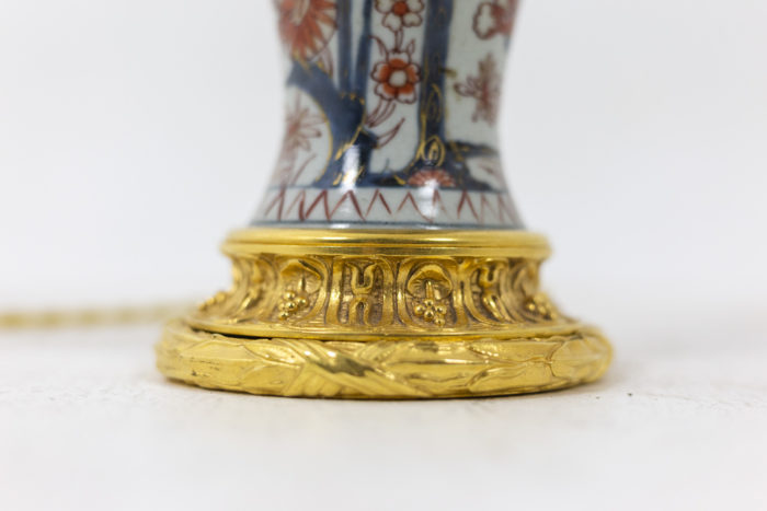 Lamp in porcelain of Imari - base