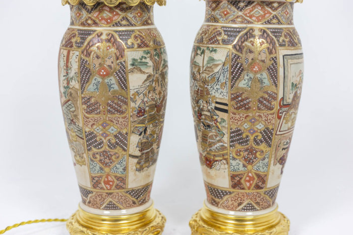 Pair of lamps of Satsuma and bronze