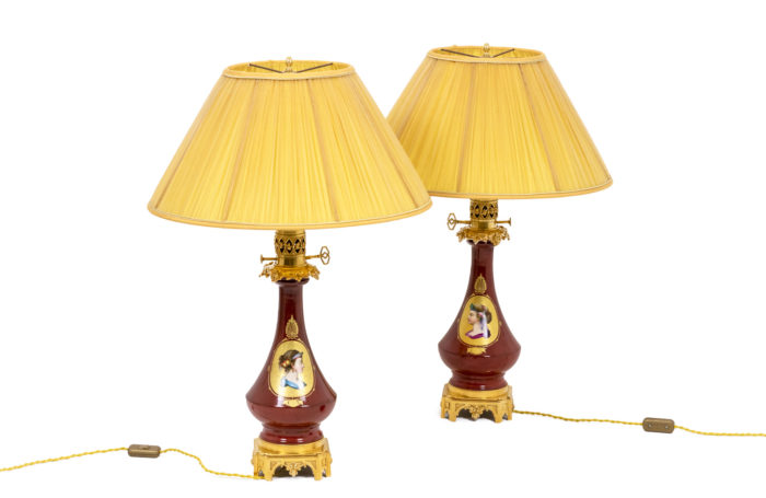 Pair of lamps in porcelain of Paris - both