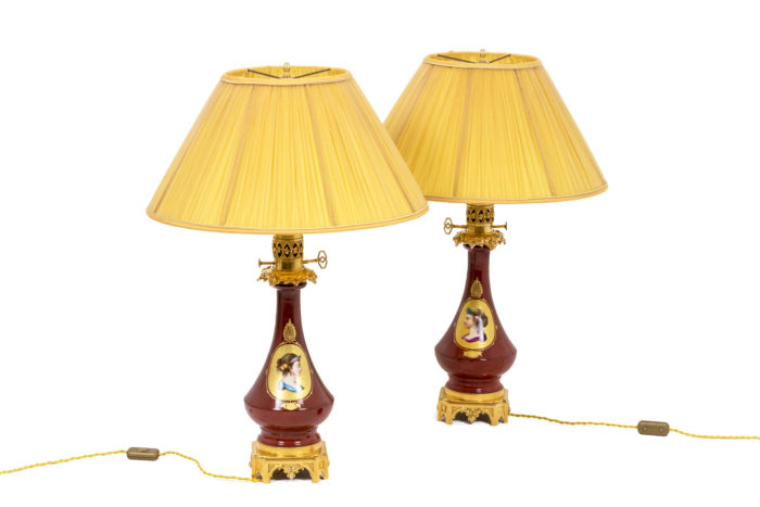 Pair of lamps in porcelain of Paris - both