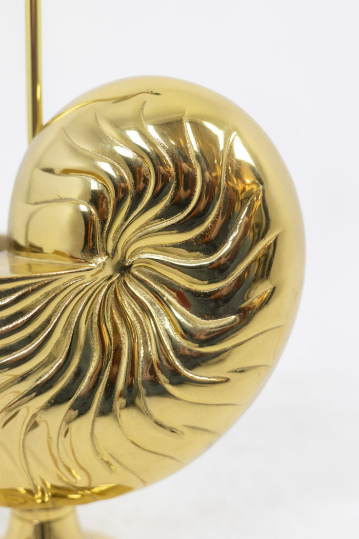 Lampe Nautila en bronze - détail