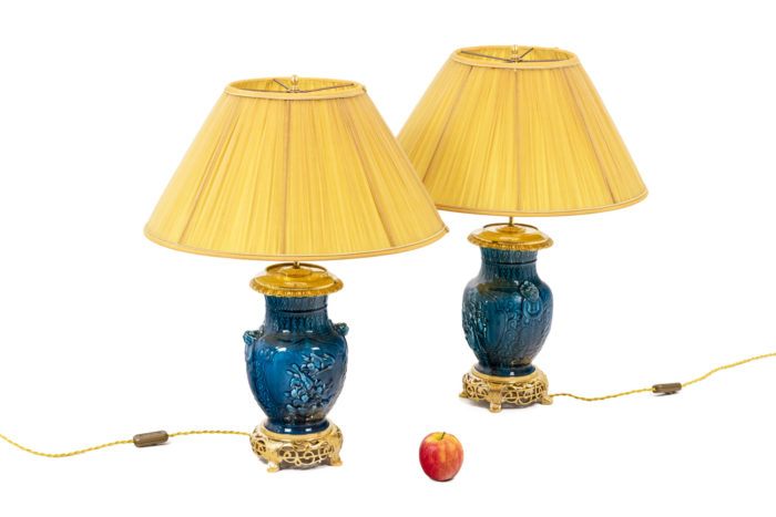 Paire de lampes bleues circa 1880 - échelle