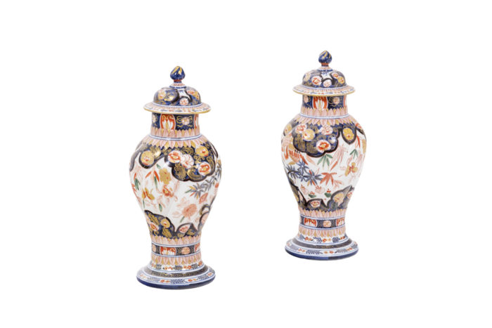 Pair of vases in porcelain of Imari - both
