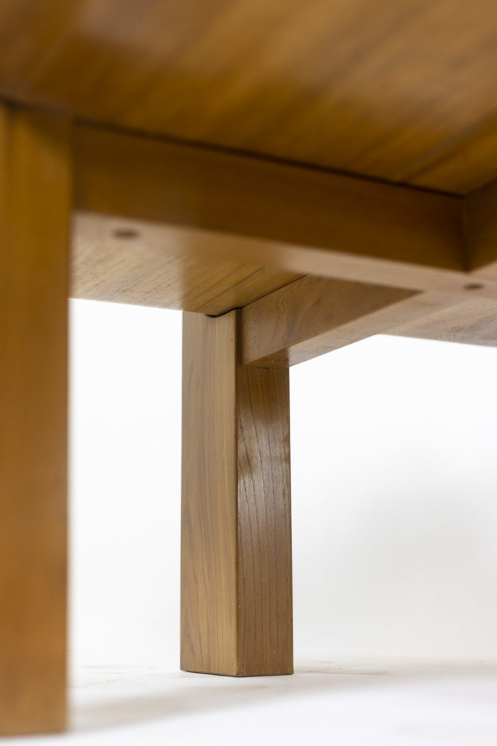 Coffee table in blond elm - other detail of the base