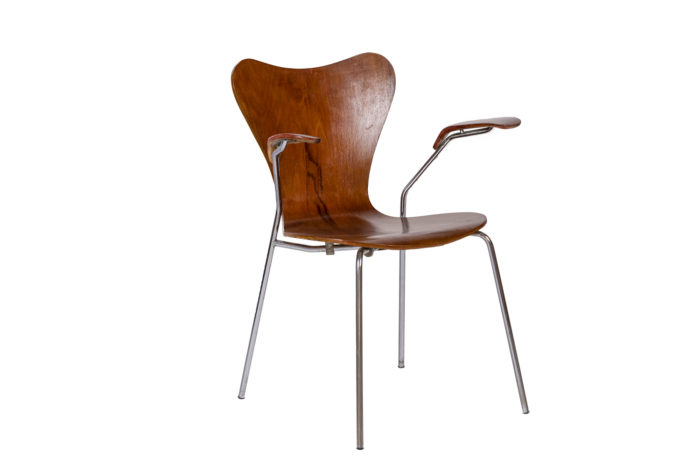 Fauteuil butterfly en bois multiplis moulé réalisé par Arne JACOBSEN et édité par Fritz Hansen dans les années 70 - 3:4