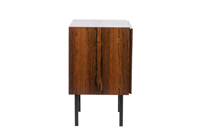 Sideboard in rosewood opening with a door and resting on four black metal legs - profile