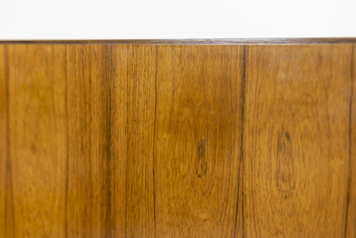 Sideboard in rosewood opening with a door and resting on four black metal legs - zoom focus