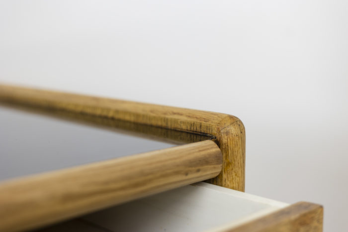 Desk in oak - angle