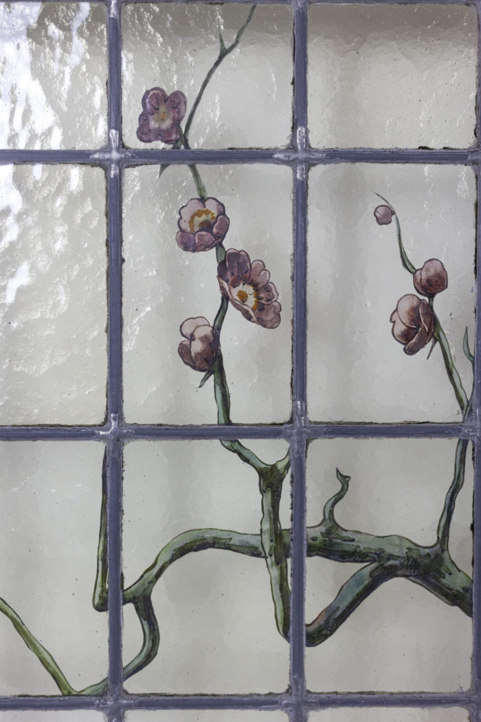 Paire de vitraux à motifs floraux signés Geoffroy, fin du XIXEs - feuillages et branchages