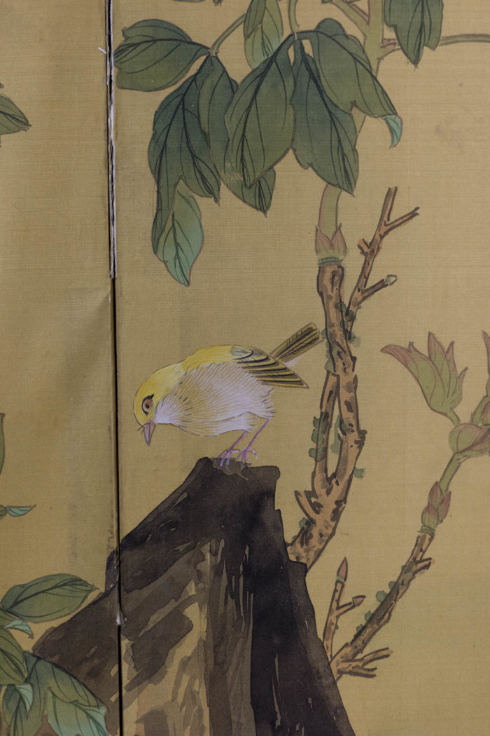 Panneau peint sur soie aux motifs de pivoines et oiseaux, Japon, Années 1950 - oiseau et branchage