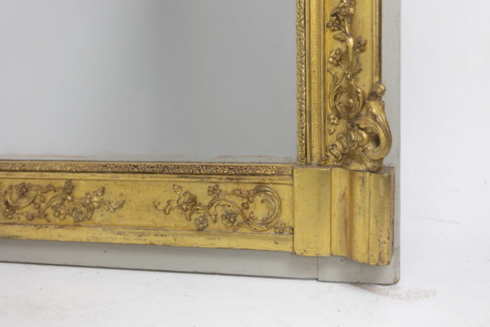 Mirror trumeau Regency style in gilded wood, 19th century - stucco