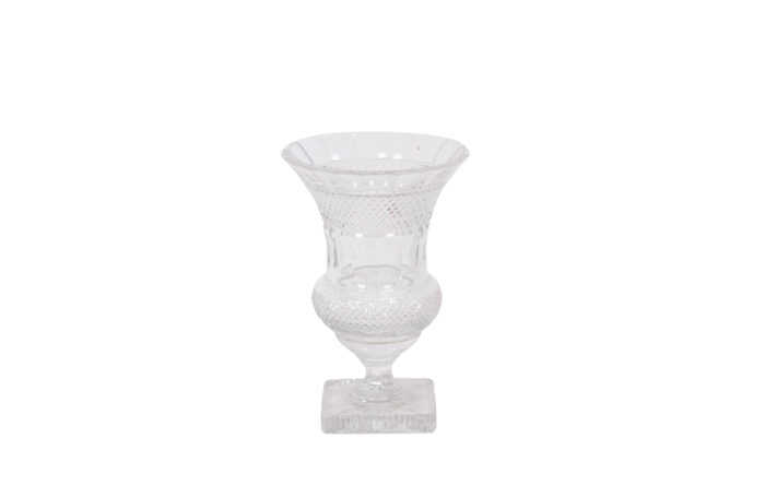 Vase en cristal taillé de forme Médicis - face