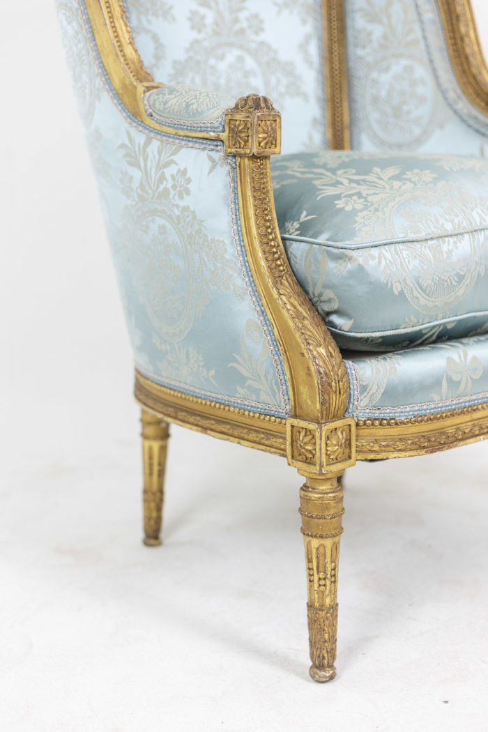 Pair of Louis XVI style armchairs in gilded wood, circa 1880 - accotoir et piètement