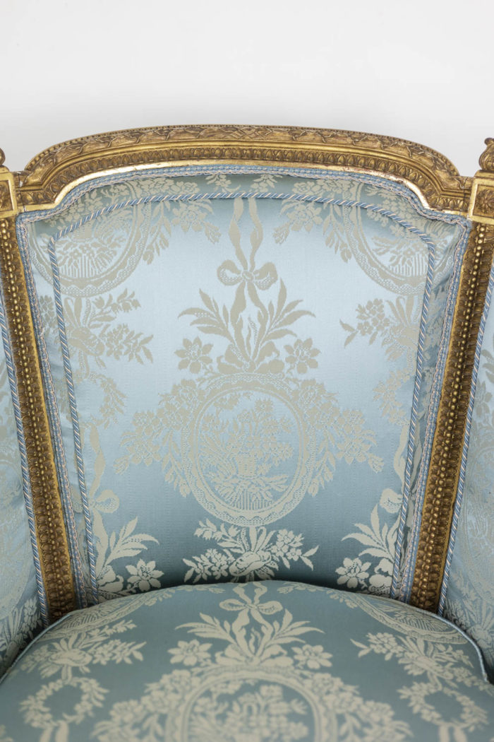 Pair of Louis XVI style armchairs in gilded wood, circa 1880 - gaufrage