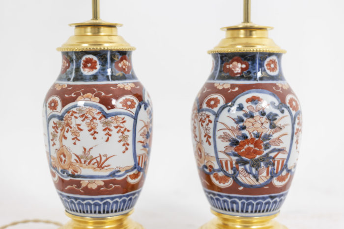 Paire de lampes en porcelaine Imari et bronze doré, circa 1880 - profil