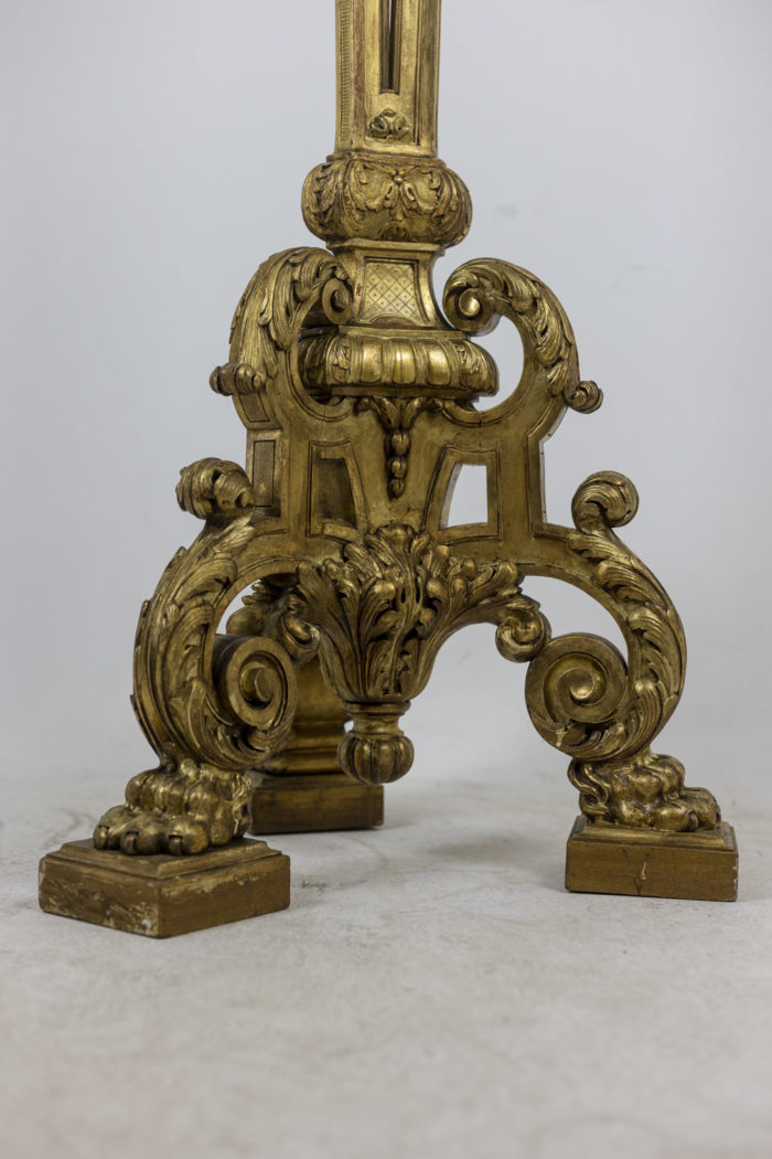 Louis XIV style stand in gilded and carved wood - base