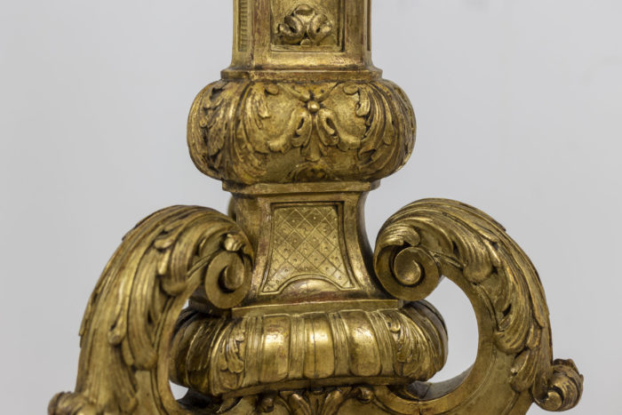 Louis XIV style stand in gilded and carved wood - volutes