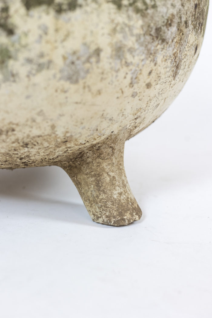 Pair of cement planters model "Marmite", 1971 - detail base