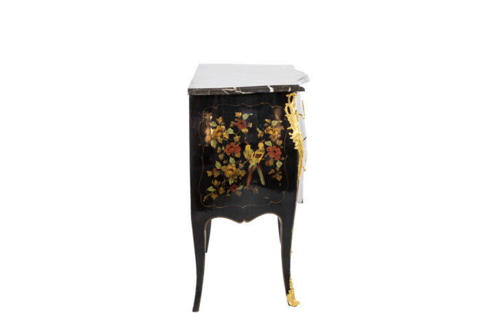 Chinese style lacquer chest of drawers - profile