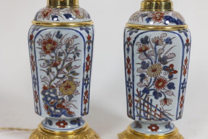 Pair of lamps in porcelain of Imari, circa 1880 - other zoom