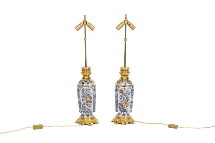 Pair of lamps in porcelain of Imari, circa 1880 - without lampshade