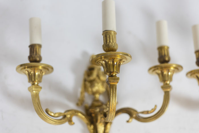 Pair of Louis XVI style sconces in gilded bronze, circa 1880 - focus