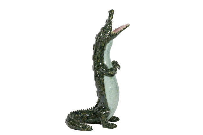 Valérie Courtet, crocodile en céramique - profil