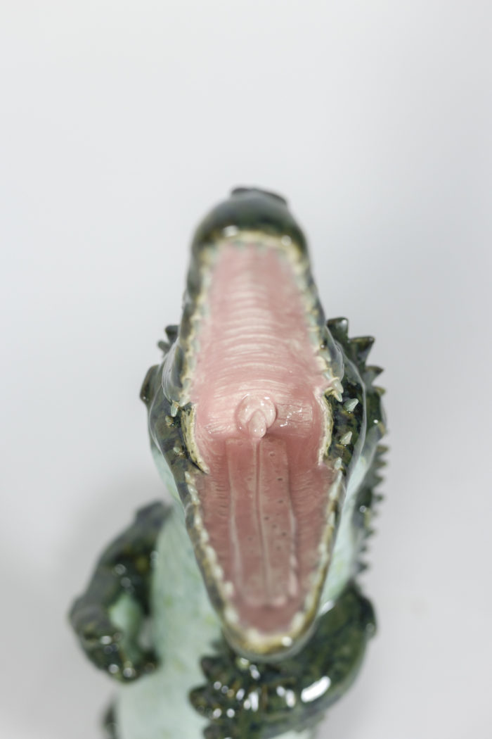 Valérie Courtet, crocodile en céramique - vue de la gueule ouverte