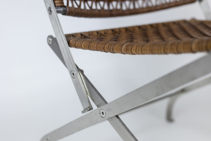 Paire de fauteuils en aluminium brossé et cuir - piètement et assise