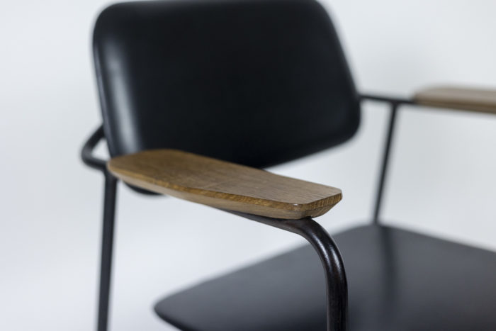 Pair of armchairs in metal, oak and leather, 1950s - accotoir