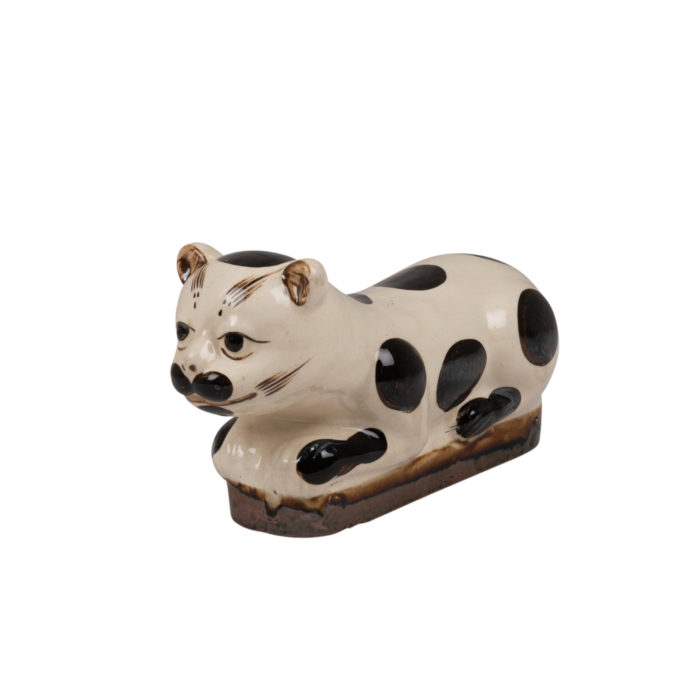 Cat in ceramic black and white, circa 1900 - 3:4