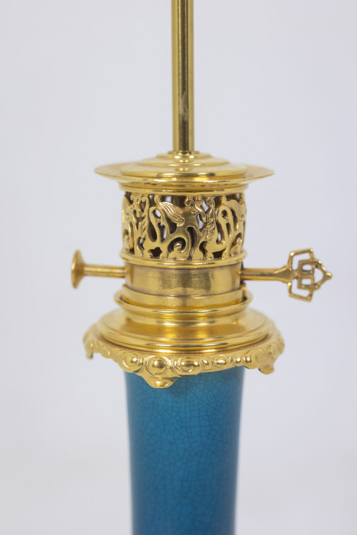 Lampe en porcelaine de Paris et bronze doré - haut du col en bronze doré