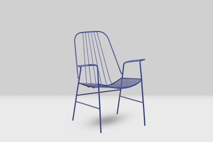 Paire de fauteuils style Matégot - un fauteuil