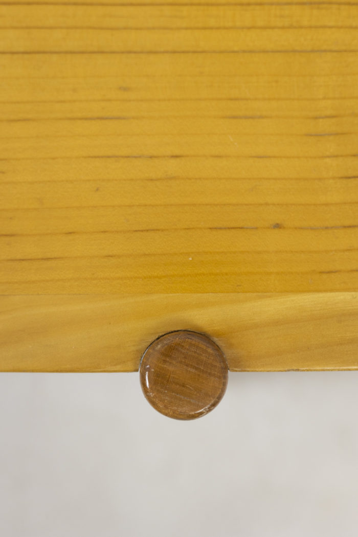 Table basse en merisier blond - autre détail